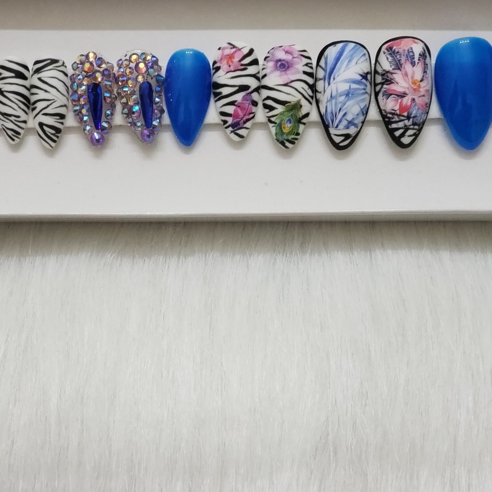 Press-on nails - Picture 3 of 7